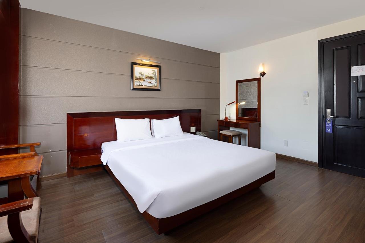 Centersea Hotel На Транг Екстериор снимка